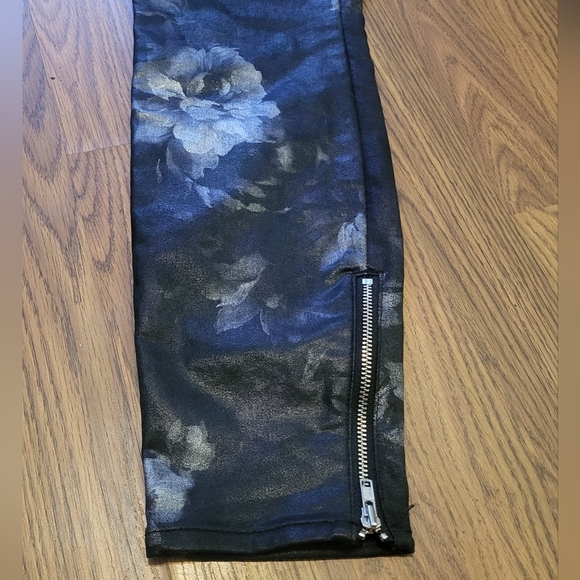 Guess Brittney Silver Zipper Leggings Women’s Size 30 YKK Designer Denim A2 - Picture 2 of 12